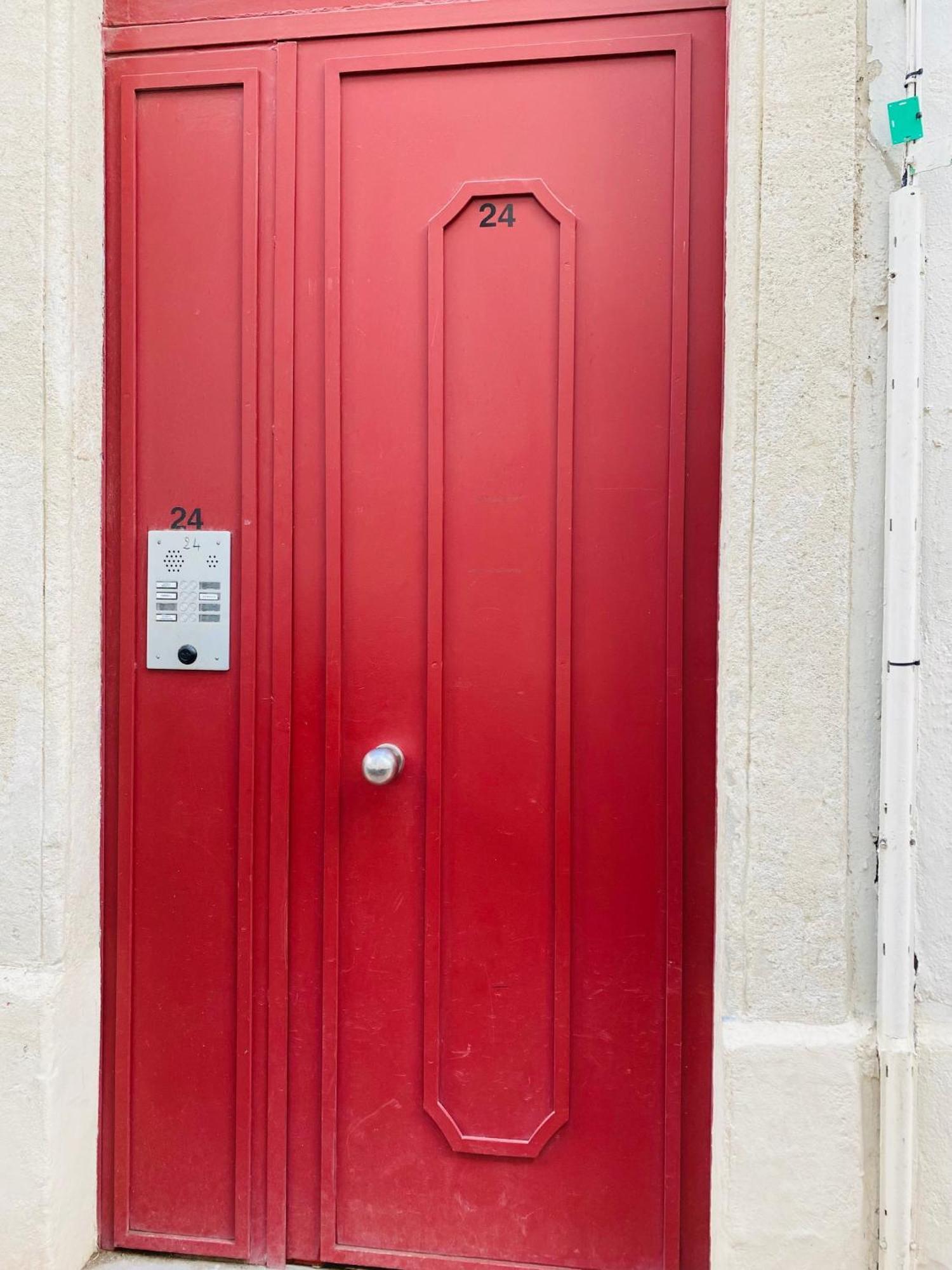 Douillet Et Coquet Appartement Climatise - Parking Prive Gratuit - Centre Монпелие Екстериор снимка
