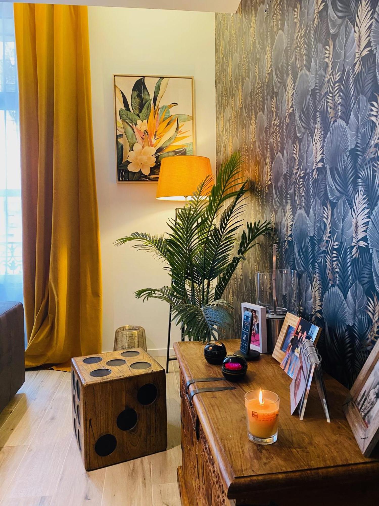 Douillet Et Coquet Appartement Climatise - Parking Prive Gratuit - Centre Монпелие Екстериор снимка